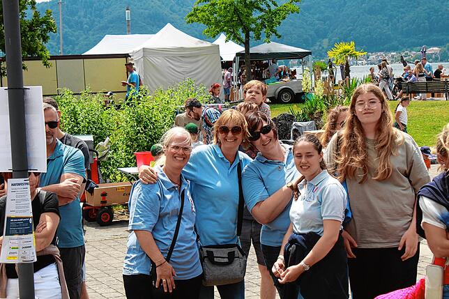 Bild 3: Bilder vom Hafenfest-Sonntag mit Turn-Show, Bürgermeister-Mutprobe und Flohmarkt (1)