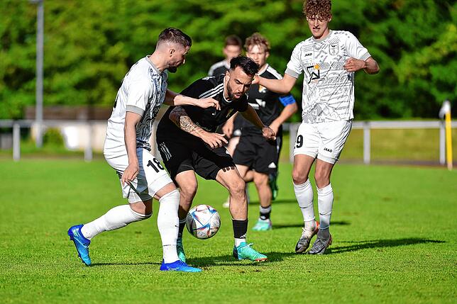 Bild 5: SV 08 Laufenburg unterliegt mit 0:2 gegen den FC Wolfenweiler-Schallstadt – und wir haben Bilder!