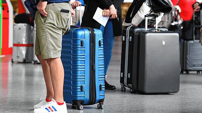 Für Flugreisende gilt ab Dienstag eine Einreise-Testpflicht.