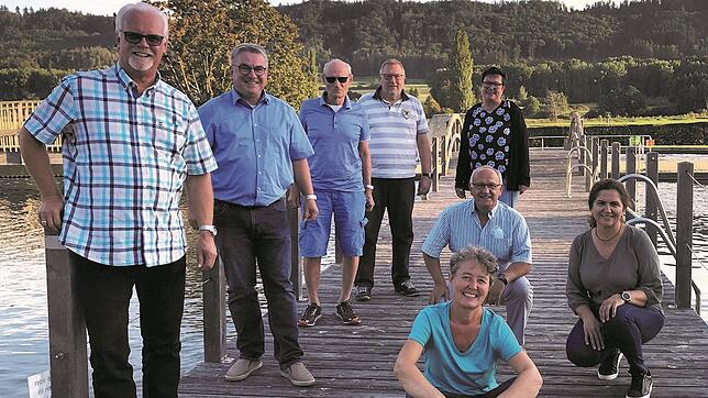 Der Vorstand des Fördervereins Naturbad Aachtal (von links): Lothar Reckziegel, Ralf Baumert, Wilfried Wassmer, Werner Niete, Sonja ...