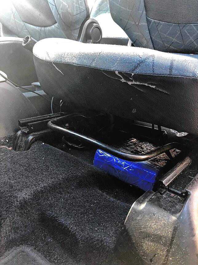 Zöllner des Hauptzollamts Singen fanden am 13. Juni 2024 bei einer Kontrolle auf der A81 bei Geisingen über 1,6 Kilogramm Kokain. Die ...