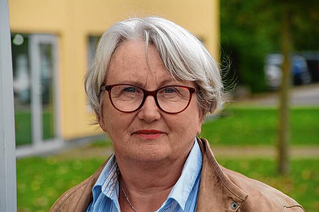 Moderatorin Ruth Schwarz leitet eine Gruppe für Angehörige von Menschen mit Demenz im Servicehaus Sonnenhalde in Singen. Solche Gruppen ...