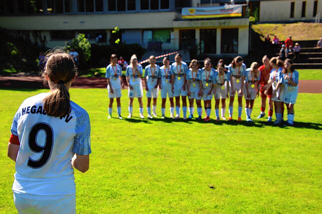 Bild 5: Jubel bei den C-Juniorinnen des Hegauer FV! Unsere Bilder vom Verbandspokal-Finale