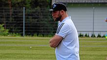 Auch Trainer Sebastian von Au hat mit dem FV Tennenbronn den Bezirksliga-Klassenerhalt noch nicht sicher.