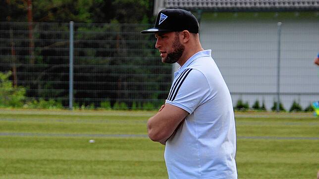 Auch Trainer Sebastian von Au hat mit dem FV Tennenbronn den Bezirksliga-Klassenerhalt noch nicht sicher.