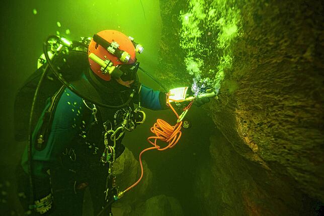 Bild 6: Wie sieht es in der Aachhöhle aus? Wir nehmen Sie mit auf einen virtuellen Tauchgang