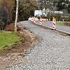 Noch zeigt sich der ehemalige Radweg von Rietheim nach Marbach als Schotterstrecke. Nach dem Ausbau wird der Radweg drei Meter breit werden.