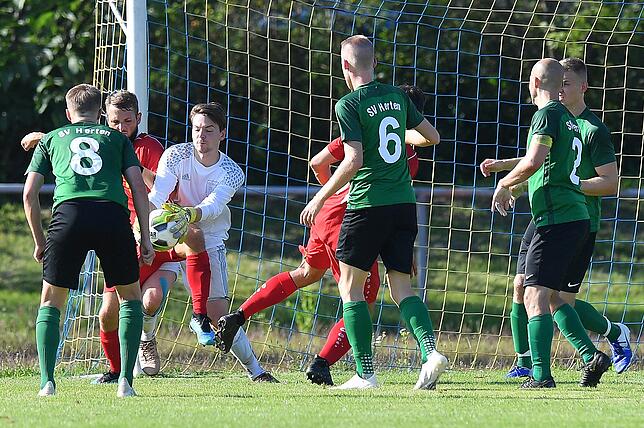 Bild 6: SV Herten rettet ein 1:1 gegen den FC Wallbach &ndash; und wir haben Bilder!