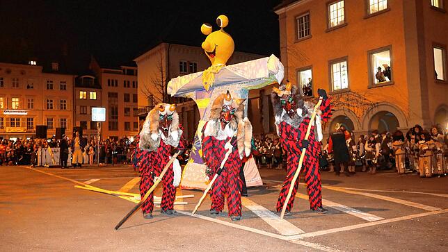 Bild 22: Auf dem Stephansplatz sprühen die Funken &ndash; hier endet die Konstanzer Fasnacht