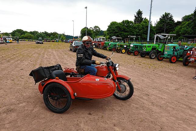Bild 29: Hotzenwald: Oldtimer-Treffen mit Live-Musik