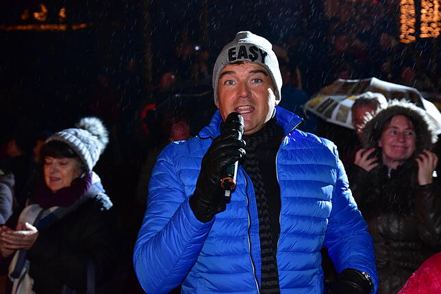 Bild 8: Bilder und Videos vom Triberger Weihnachtszauber: Showstars verbreiten gute Laune