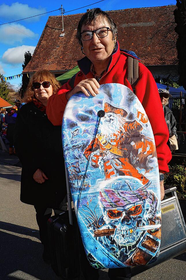 Brigitte und Josef Saric aus Meersburg haben sich ein Schwimmboard für den nächsten Urlaub, einen Koffer und einen neuen Briefkasten ...