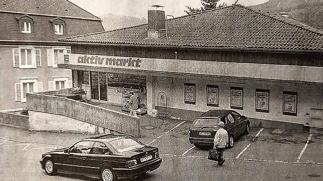Der Edeka-Markt Sulger an der Laufenburger Andelsbachstraße im Jahr 2000 kurz vor seiner Schließung. An seiner Stelle steht heute ein ...