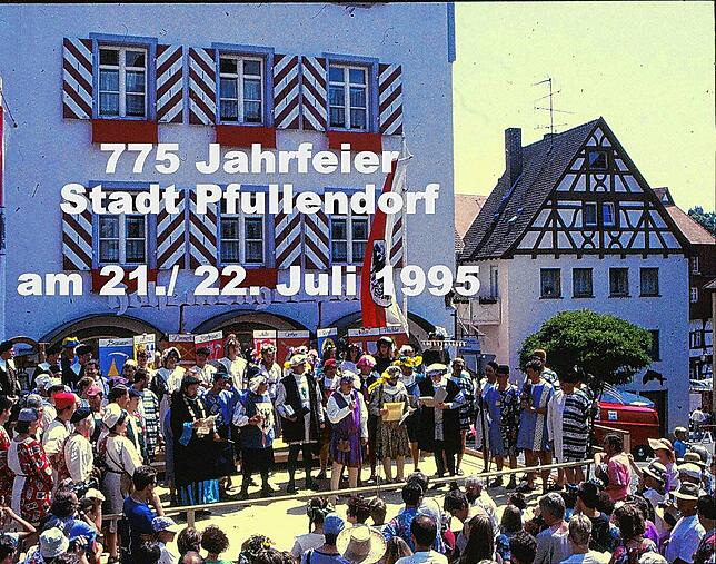 1995: Ein Megaspektakel war die 775-Jahr-Feier.