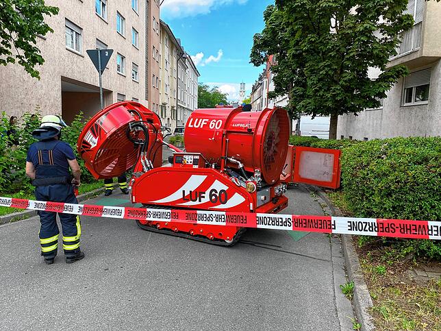 Die Löschraupe der Feuerwehr Singen war ebenfalls im Einsatz.