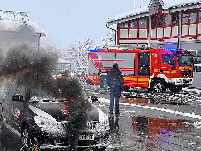 Christoph Stangl begleitete die Übung und gab den Feuerwehrleuten Tipps.