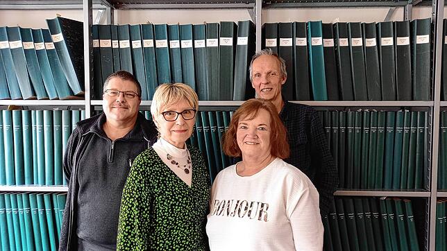 Der Vorstand des Vereins „Helfen – was sonst“ zu Besuch in der SÜDKURIER Redaktion Stockach. Von links: Jürgen Brecht (Vorsitzender), ...