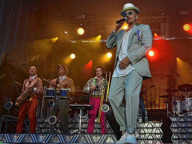 Bild 6: Gute Stimmung beim dritten Konzertabend des Markdorf Open-Air 2025