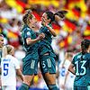 Die deutschen Fußballerinnen haben derzeit Grund zum Jubeln bei der EM in England. Ein gutes Abschneiden der Nationalmannschaft könnte ...