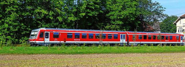 Die Räuberbahn verbindet Pfullendorf mit Aulendorf. Der neu gegründete Förderverein Räuberbahn organisiert den ergänzenden Fahrbetrieb ...