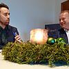 Überlingens Oberbürgermeister Jan Zeitler im Gespräch mit SÜDKURIER-Redakteur Cian Hartung.