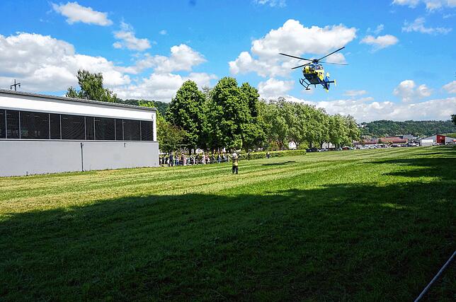 Bild 14: Tag der offenen Tür: die Feuerwehr präsentiert sich