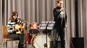 Leni Strübe und und Artur Krämer zeigten beim Regio-Konzert, dass sich der Musikschulunterricht nicht nur um Werke der Klassik dreht. ...
