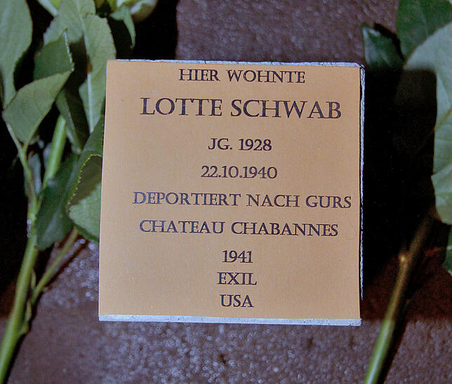 Symbolischer Stolperstein für Lotte Schwab