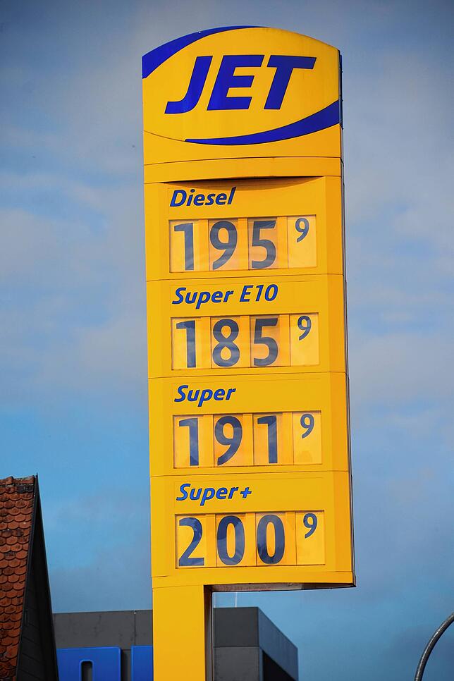 Direkt am Mittwoch, 1. Juni, um 8.38 Uhr sahen Tankpreise in Stockach so aus.