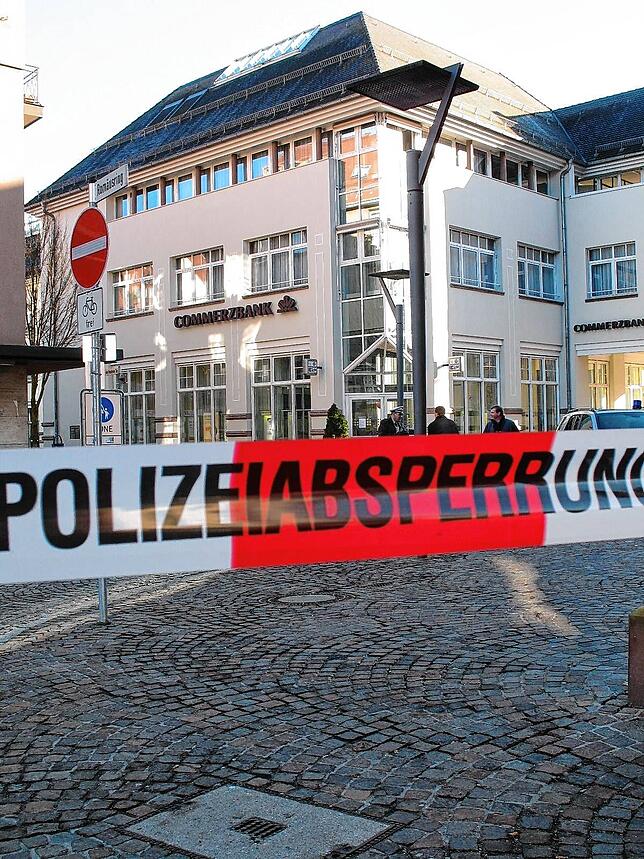 Die Villinger Commerzbank nach dem Überfall mit Bombendrohung. Das Bild stammt vom Januar 2010.