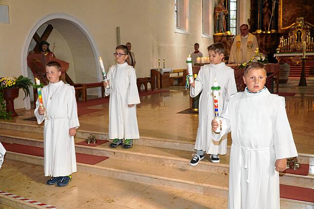 Bild 8: Das sind die Kommunionkinder auf der Baar