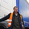 Der Lastwagenfahrer Wolfgang Lipperson kommt aus Aachen. Am Grenzübergang bei Bietingen (Landkreis Konstanz) muss er erst einmal warten.