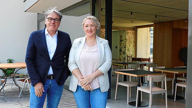 Bald können Gäste im neuen Sternen in Bohlingen Platz nehmen. Thomas Relling ist einer der Bauherren, die nach einem Wirt für die ...