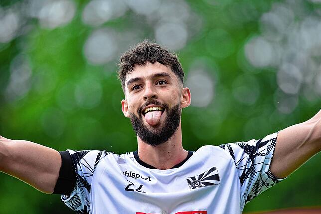 Bild 17: Unsere Bildergalerie vom packenden Oberliga-Duell zwischen dem FC 08 Villingen und CFR Pforzheim