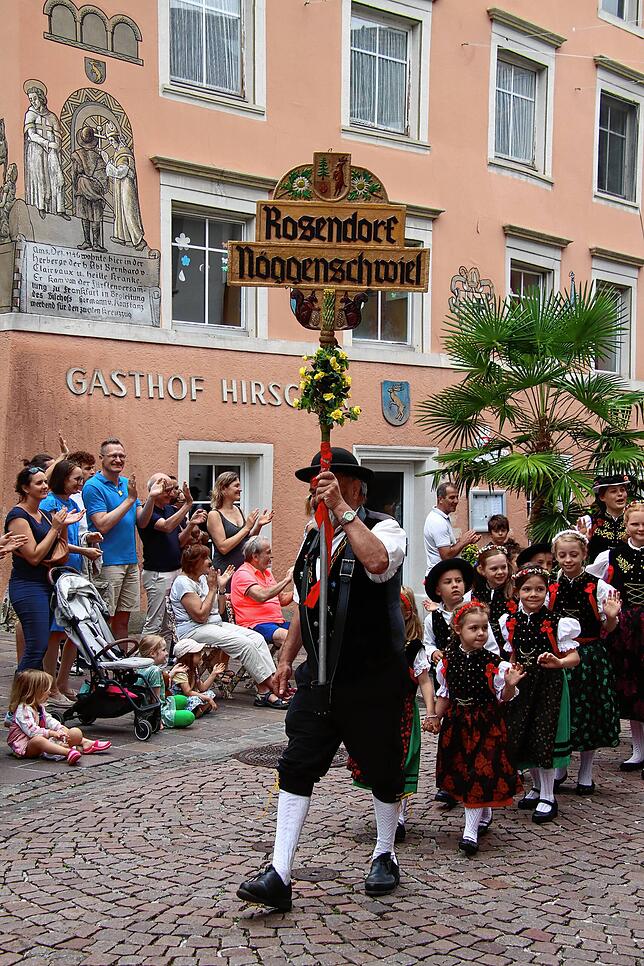 Bild 12: Buntes Brauchtum: Die schönsten Bilder vom Festumzug des Schwyzertags (1)