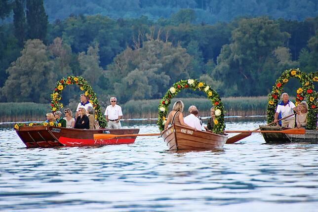 Bild 14: Pilgerfahrt über den See: Bilder von der Mooser Wasserprozession