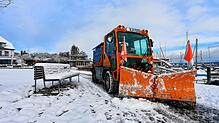 Ein Räumfahrzeug am Staader Hafen: Mit solchen Räumfahrzeugen versuchen die Mitarbeiter der Technischen Betriebe in Konstanz den ...