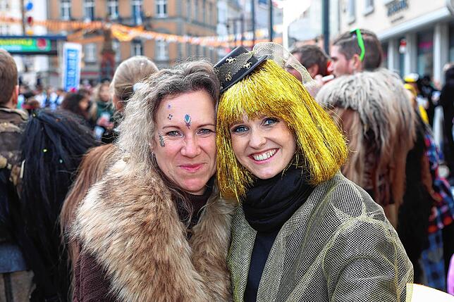 Bild 12: Konstanzer Straßenfasnacht 2025: So unvergesslich war der Schmotzige Dunschtig in Bildern!