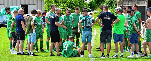 Bild 46: SV Waldhaus II gewinnt Kellerduell gegen DTFV Bad Säckingen mit 2:1 – und wir haben Fotos!