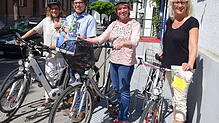Freuen sich bereits auf die bald beginnende Kampagne Stadtradeln (von links): Frauke Winkler, Stefan Haufs, Lucie Fieber und Claudia ...