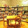 Hier zu stöbern ist in Zeiten der Coronakrise tabu. Online bietet die geschlossene Stadtbibliothek jedoch E-Books, elektronische ...