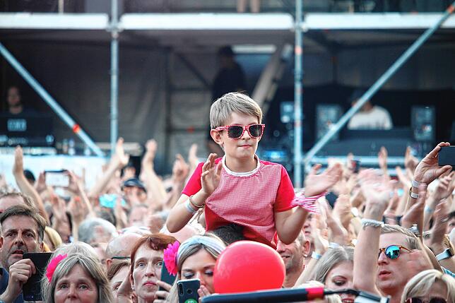 Bild 6: Andreas Gabalier rockt den Schlossgarten in Salem
