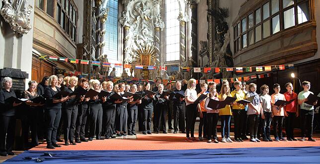 In der Kirche St. Michaelis an der Hofburg in Wien erfolgte mit etwa 60 Mitwirkenden die Uraufführung des Musicals Francis Jordan, der ...