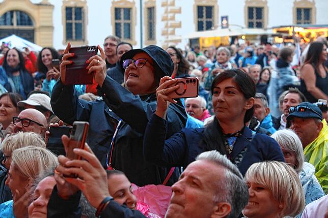 Bild 19: Eros Ramazzotti verzaubert seine Fans in Salem