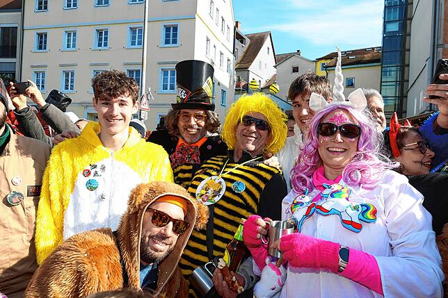 Bild 11: Konstanzer Fasnachtsumzug 2025: "Ho Narro!" hallt durch die Gassen