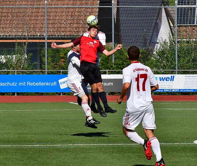 Bild 11: FC Schönau siegt in letzter Minute mit 3:2 gegen den FC Hochrhein &ndash; und wir haben die Bilder!