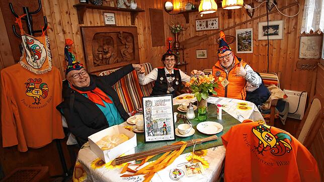 50 Jahre Freie Konstanzer Blätz: Ein Grund, bei einem Kaffee zurückzublicken, finden (von links) Rositha Maier-Eisenbach, Ariane ...