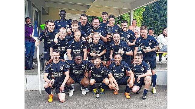 Meisterliches Team: Die SG Kirchen-Hausen, frisch gebackener und vorzeitiger Titelgewinner in der Kreisliga A 2