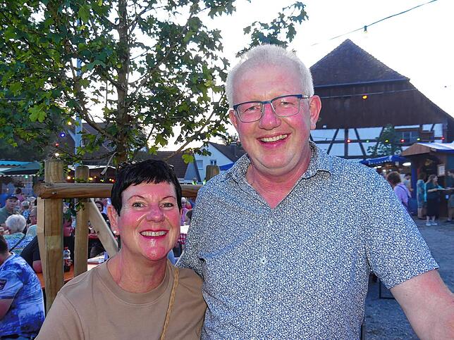 Bild 14: Die Bilder vom Bermatinger Weinfest! So schön war der Auftakt am Freitagabend