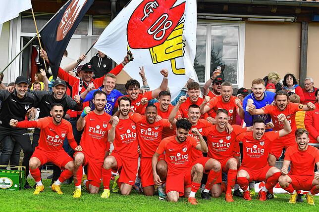 Bild 2: FC Tiengen 08 gewinnt 6:1 beim FC Wittlingen und wird vorzeitig Meister &ndash; haben Bilder!